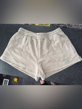*NWOT* Comfort Women’s Cement colored Fleece Shorts